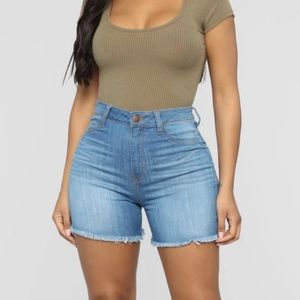 SOLD High waisted shorts